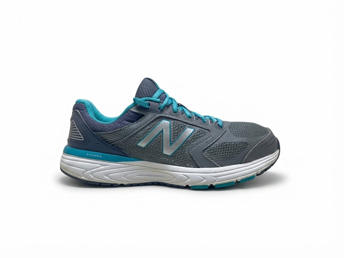 New Balance 560v7